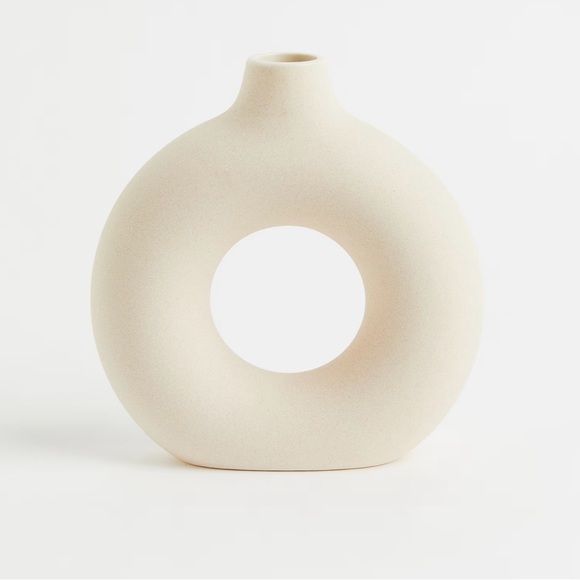 H&M Home Small 100% Ceramic Donut Vase Round Decorative Cream Light Beige - Picture 1 of 13